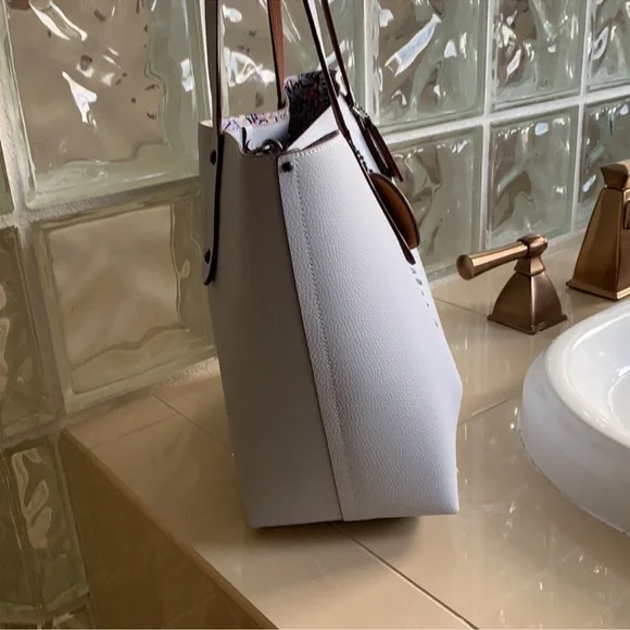 Coach Keith Haring Ice Blue Tote Bag with Pink Sequin Heart New Bag Never Used - Picture 3 of 11